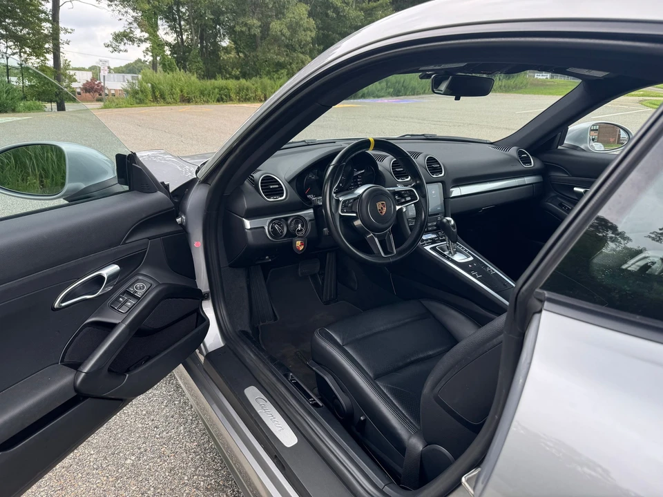 2018 Porsche 718 Cayman - Image 3 of 3