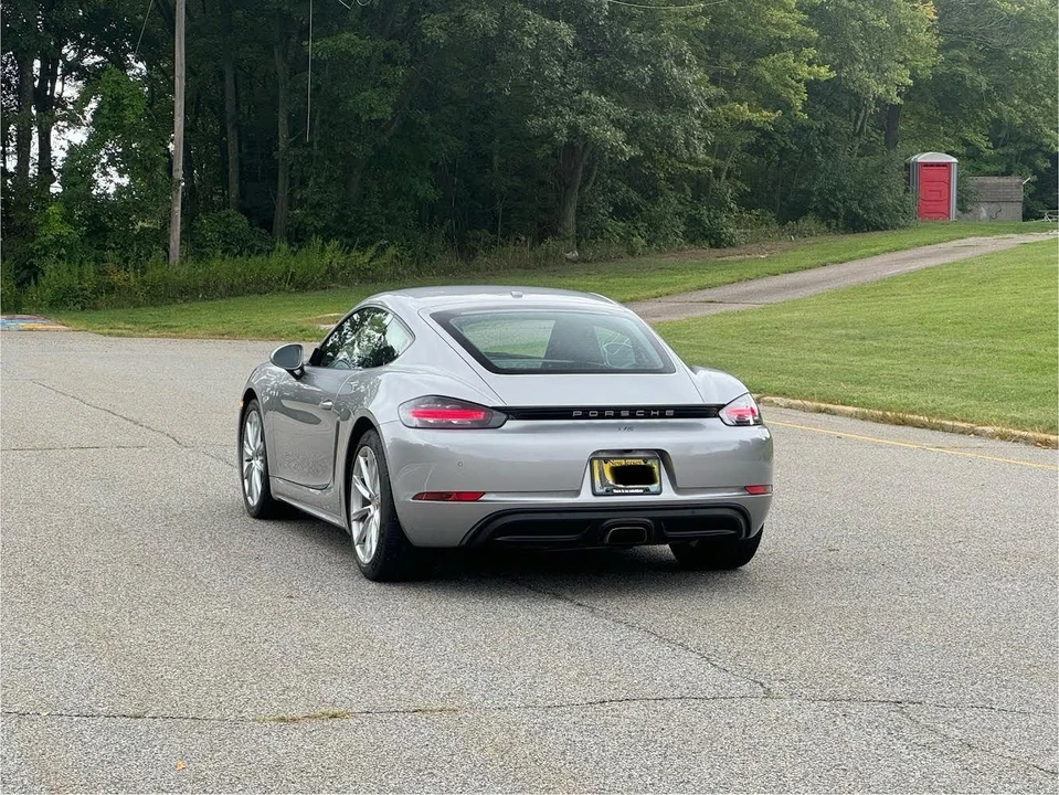 2018 Porsche 718 Cayman - Image 2 of 3