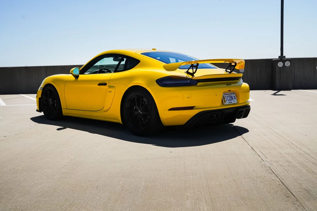 2020 Porsche 718 Cayman GT4 - Image 2 of 5