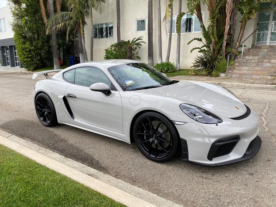 2021 Porsche 718 Cayman GT4 - Image 3 of 8