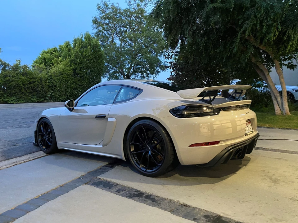 2021 Porsche 718 Cayman GT4 - Image 2 of 8