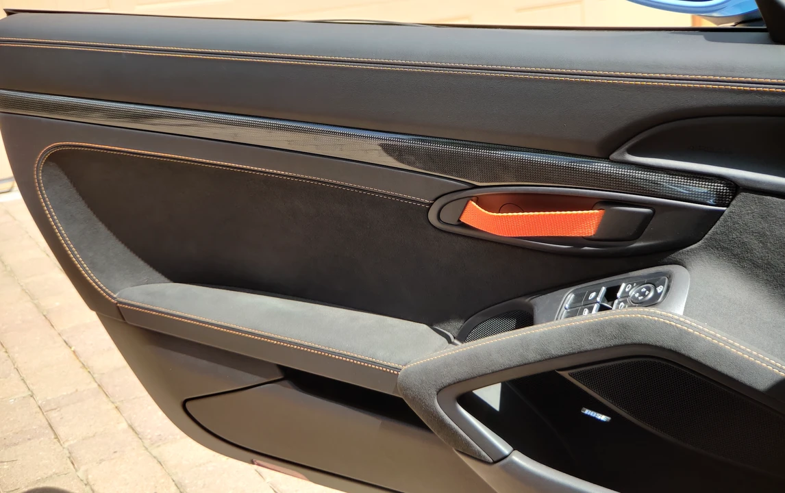 2022 Porsche 718 Boxster Spyder - Image 8 of 11
