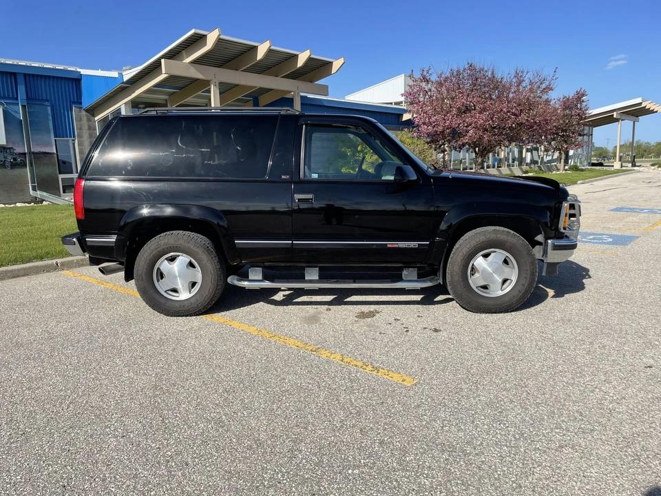 1995 GMC Yukon 1st Gen - Image 5 of 31