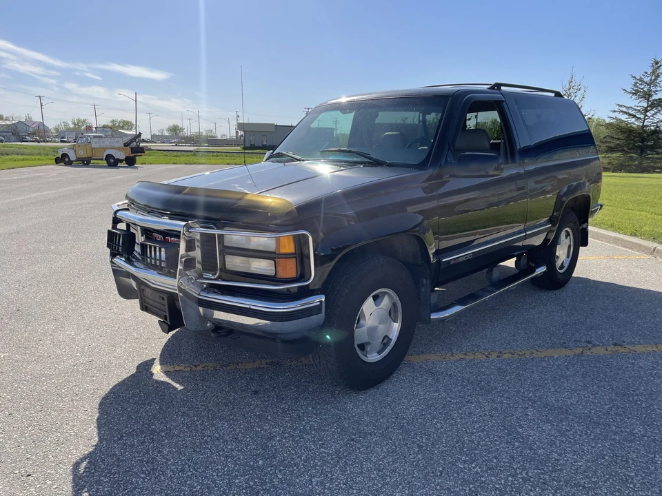1995 GMC Yukon 1st Gen - Image 2 of 31