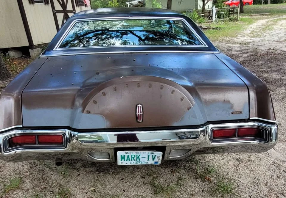 Lincoln Continental Mark IV - Image 3 of 10