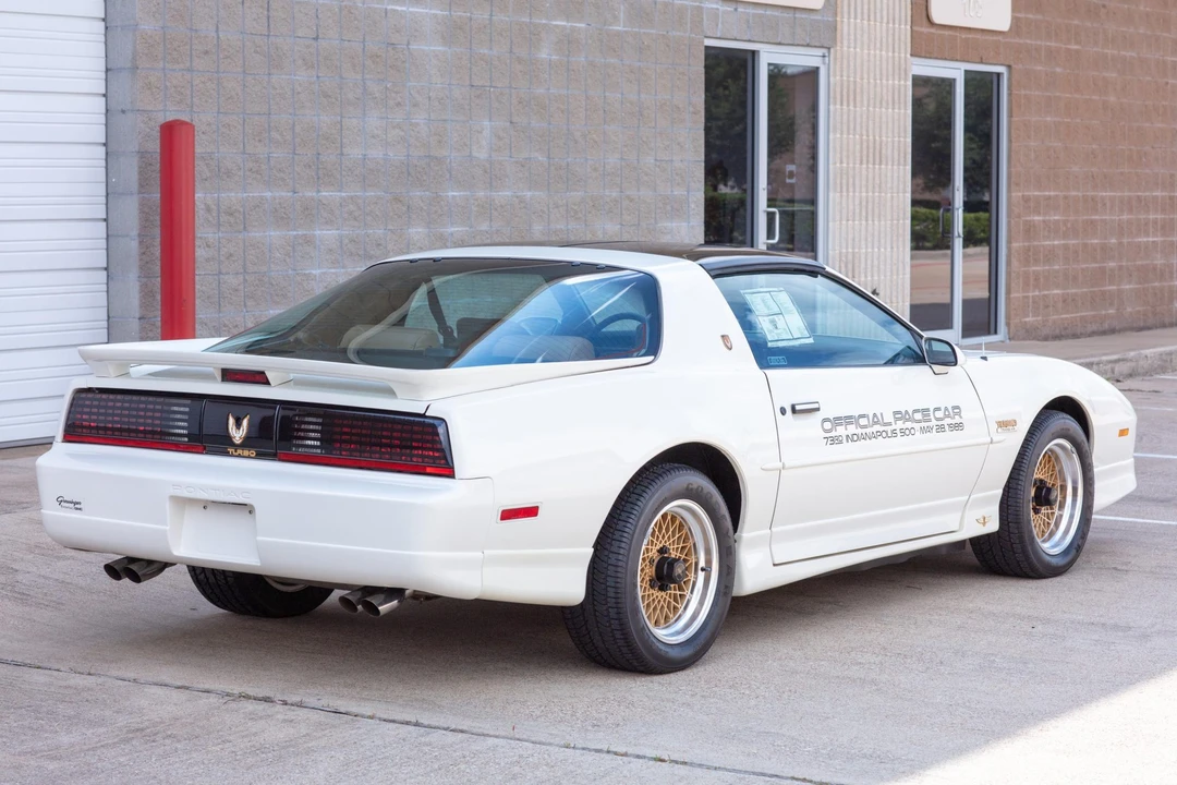 1989 Pontiac Firebird Trans Am 3rd Gen - Image 13 of 31