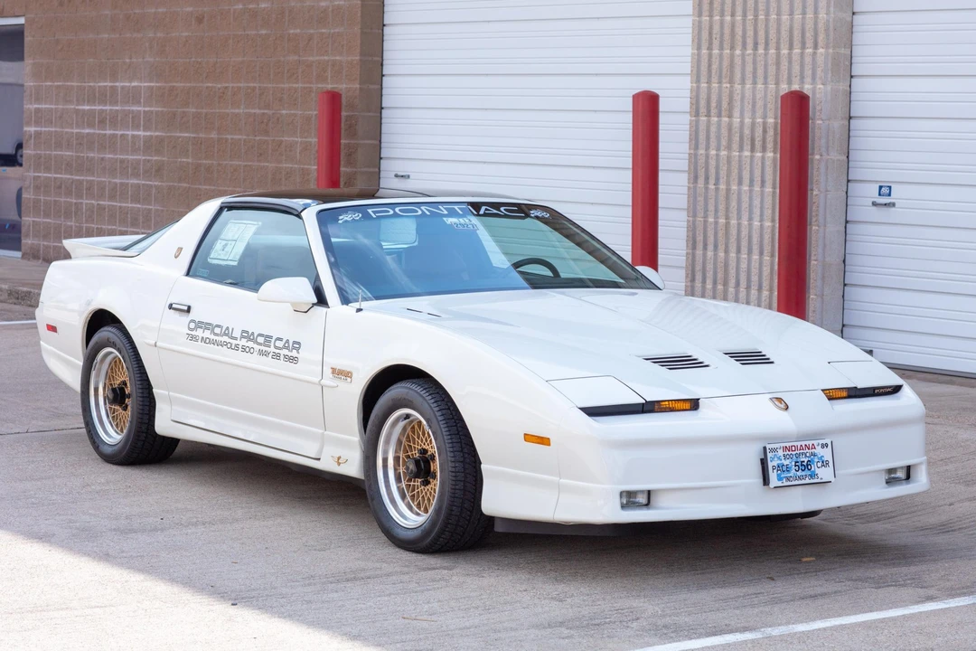 1989 Pontiac Firebird Trans Am 3rd Gen - Image 15 of 31