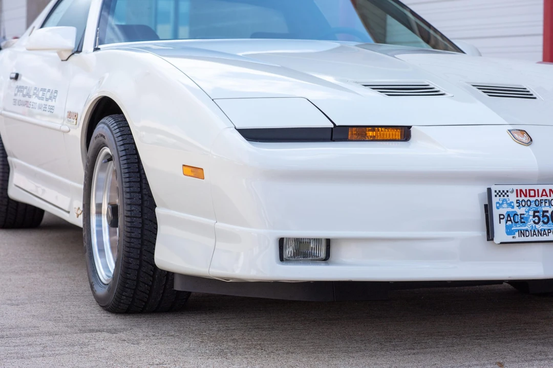 1989 Pontiac Firebird Trans Am 3rd Gen - Image 17 of 31