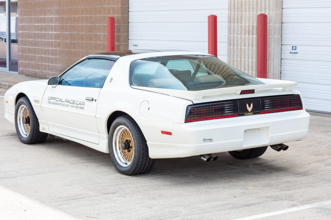 1989 Pontiac Firebird Trans Am 3rd Gen - Image 9 of 31