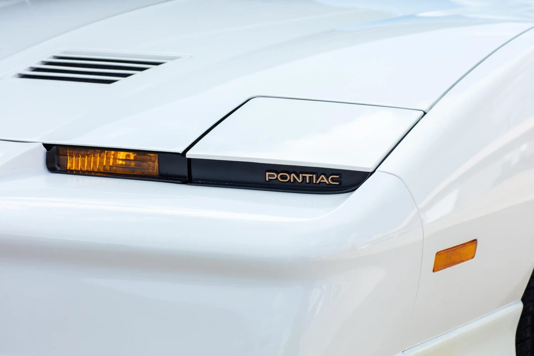 1989 Pontiac Firebird Trans Am 3rd Gen - Image 25 of 31