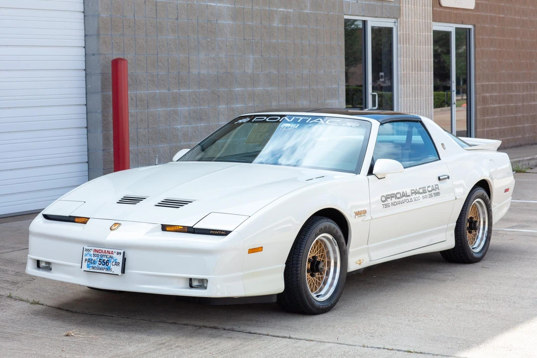 1989 Pontiac Firebird Trans Am 3rd Gen - Image 2 of 31