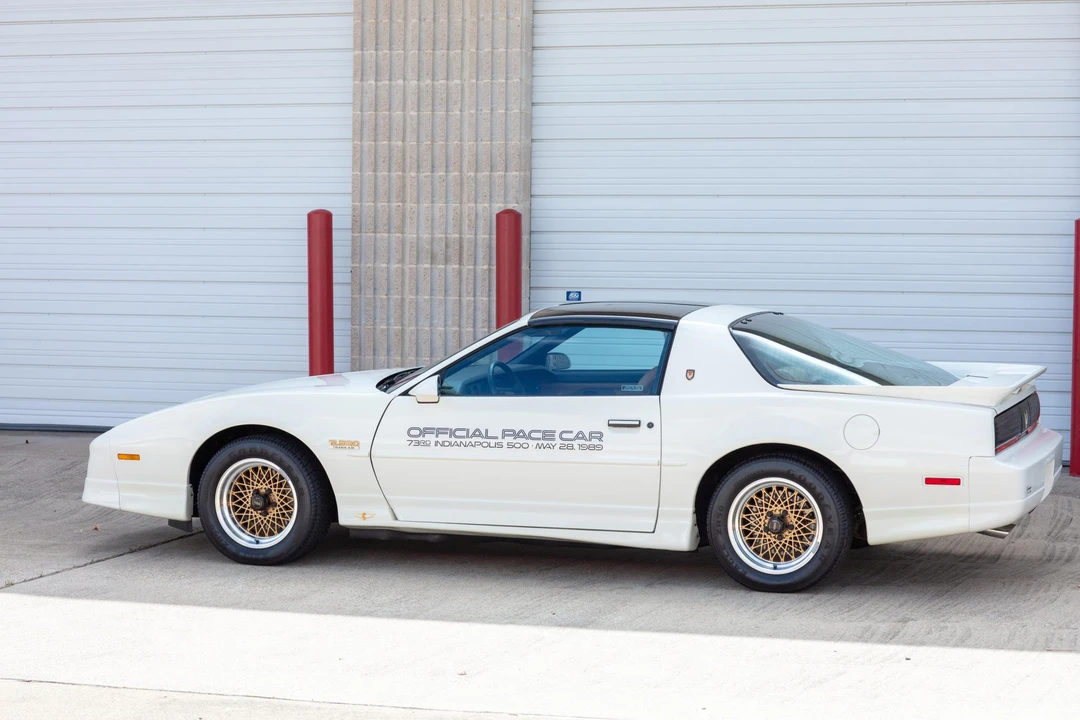 1989 Pontiac Firebird Trans Am 3rd Gen - Image 7 of 31