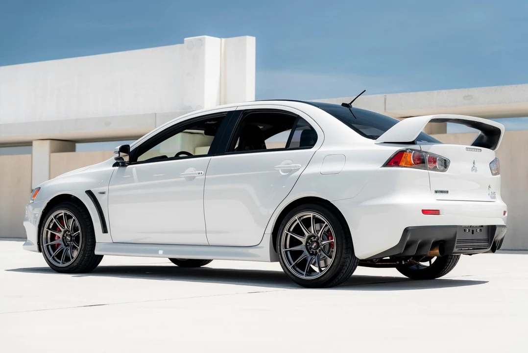 2015 Mitsubishi Lancer Evolution X 9th Gen - Image 16 of 31