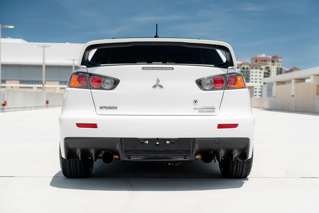 2015 Mitsubishi Lancer Evolution X 9th Gen - Image 14 of 31