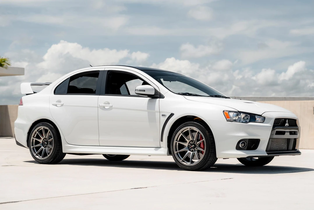 2015 Mitsubishi Lancer Evolution X 9th Gen - Image 11 of 31