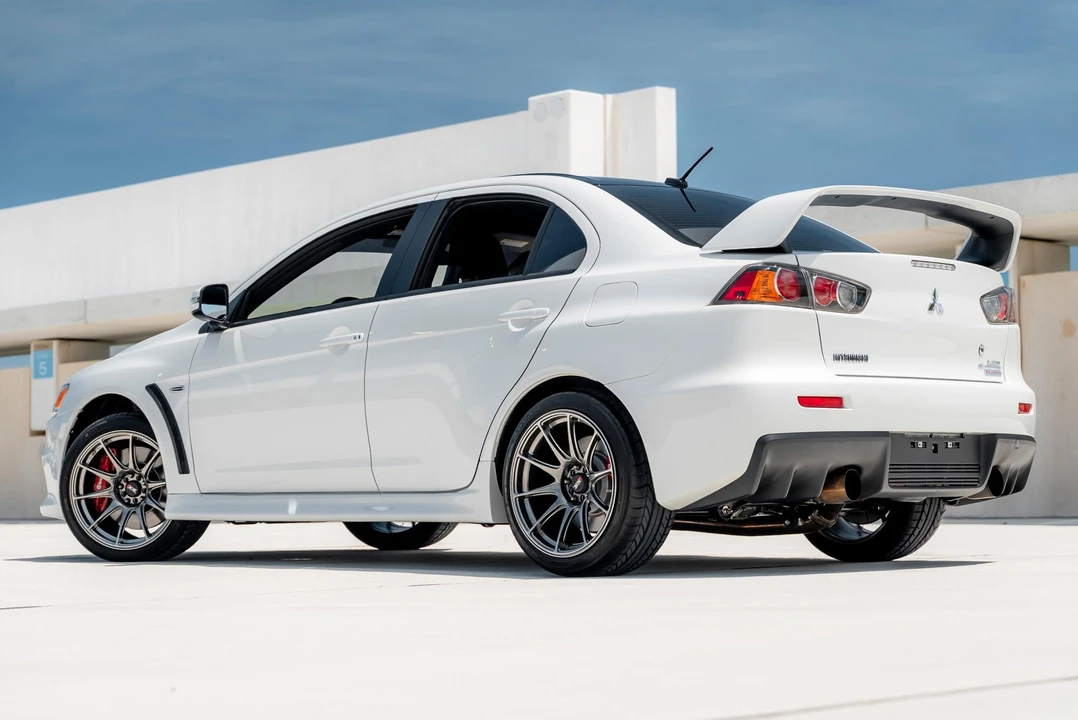 2015 Mitsubishi Lancer Evolution X 9th Gen - Image 15 of 31
