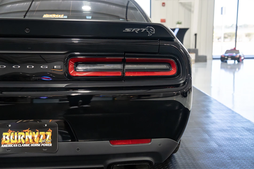 2017 Dodge Challenger SRT Hellcat 3rd Gen - Image 23 of 31