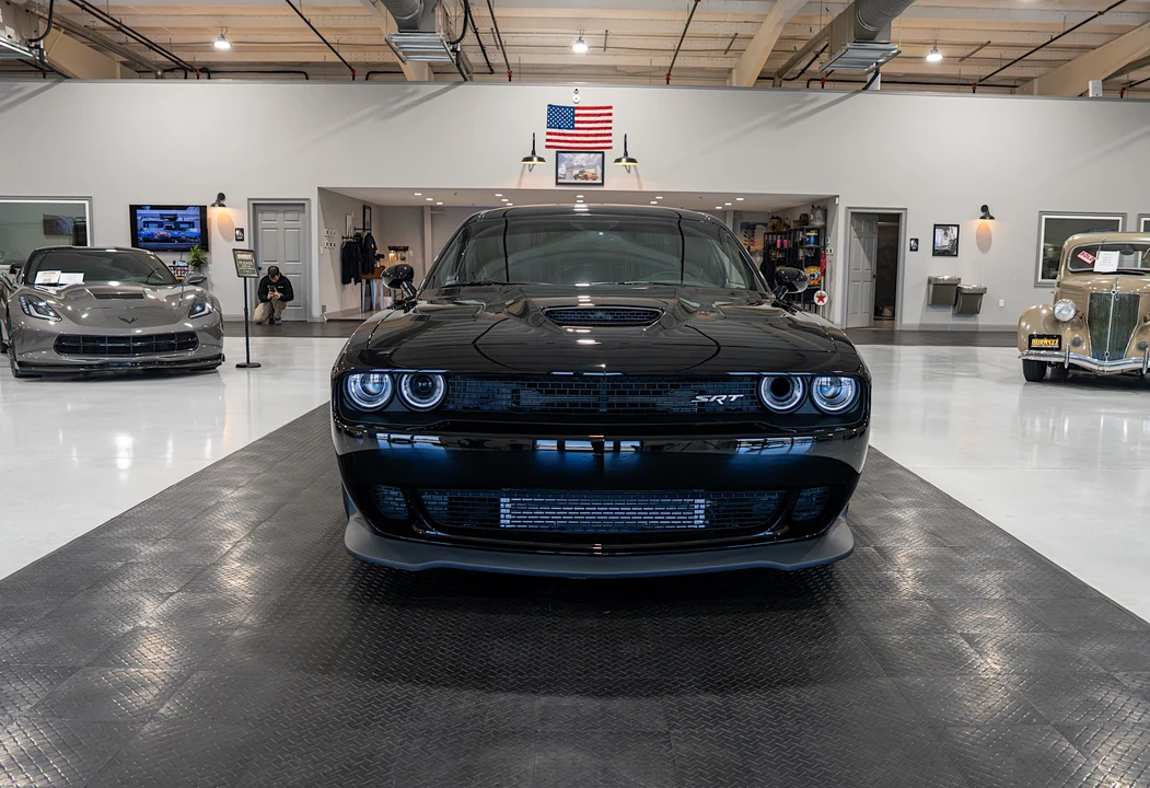 2017 Dodge Challenger SRT Hellcat 3rd Gen - Image 3 of 31