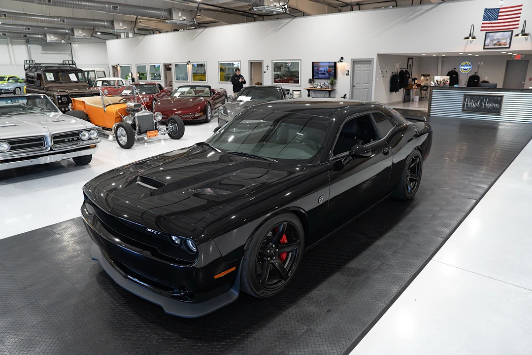 2017 Dodge Challenger SRT Hellcat 3rd Gen - Image 6 of 31