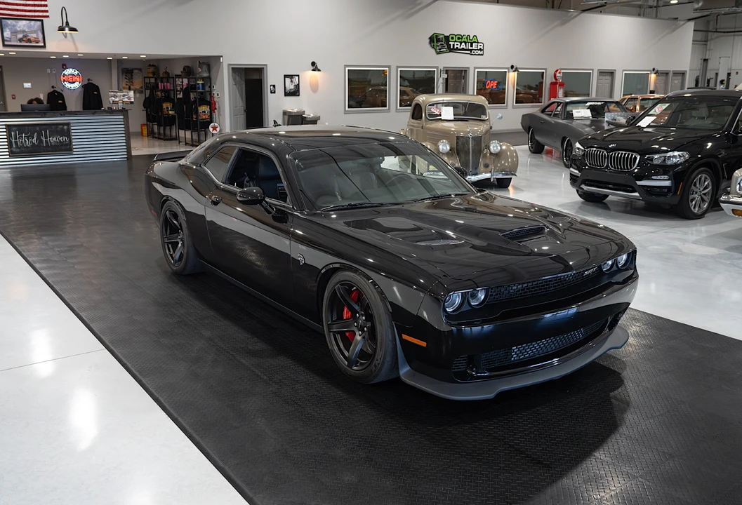 2017 Dodge Challenger SRT Hellcat 3rd Gen - Image 2 of 31