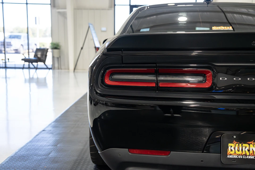 2017 Dodge Challenger SRT Hellcat 3rd Gen - Image 7 of 31