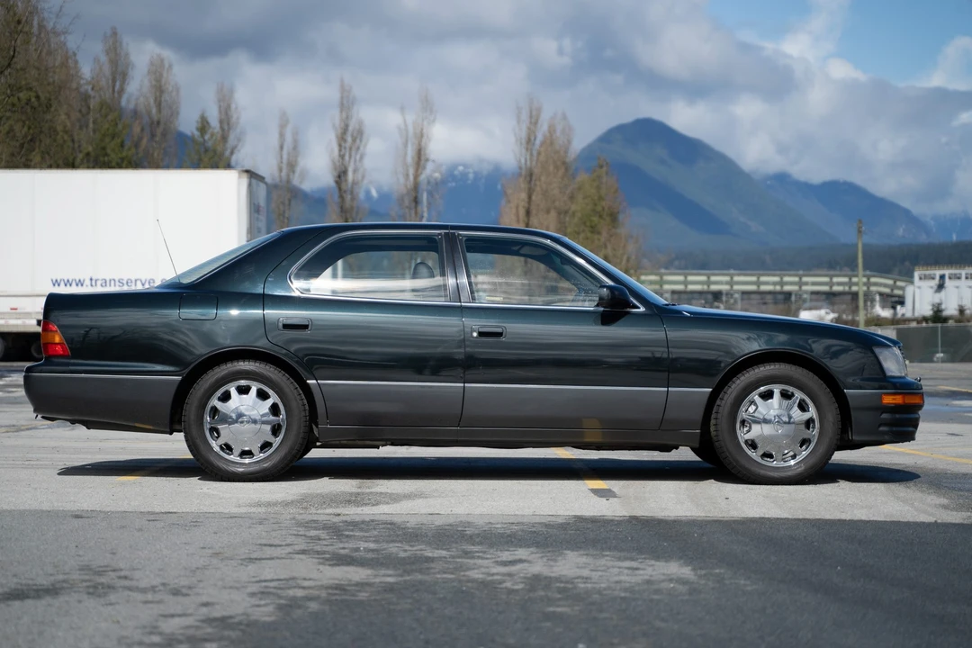 1997 Lexus LS 2nd Gen - Image 12 of 31