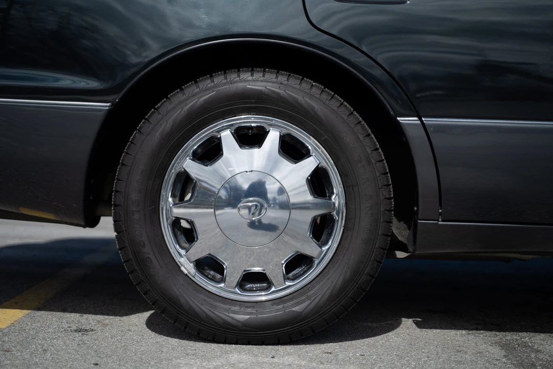 1997 Lexus LS 2nd Gen - Image 30 of 31