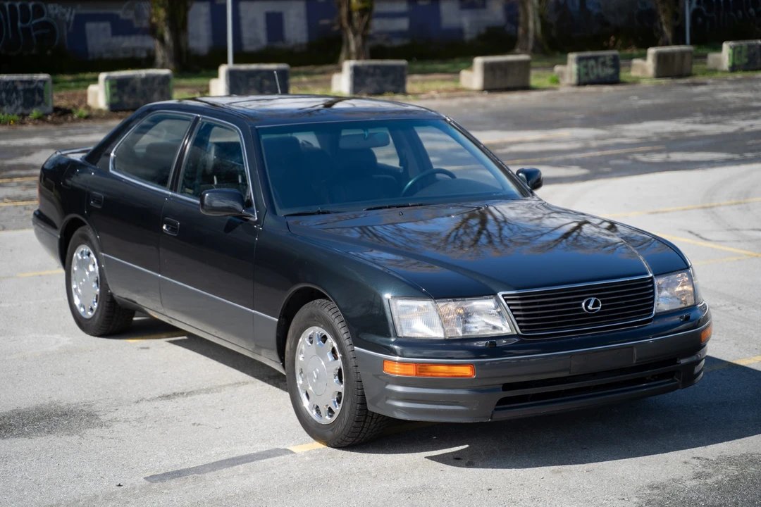 1997 Lexus LS 2nd Gen - Image 11 of 31