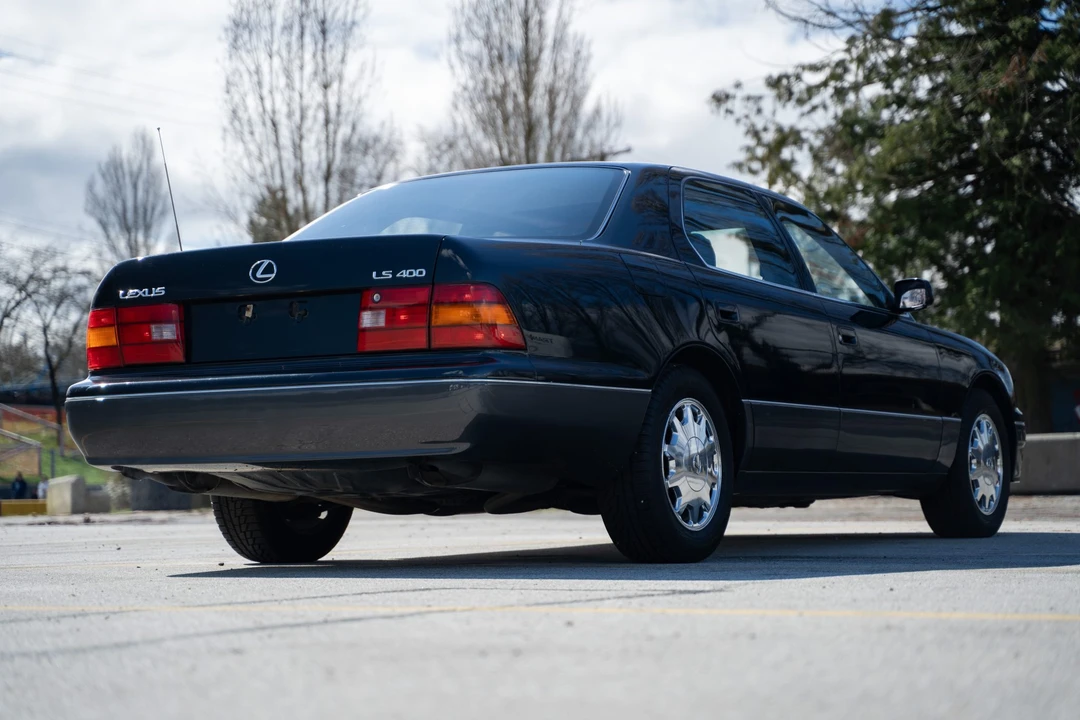 1997 Lexus LS 2nd Gen - Image 13 of 31