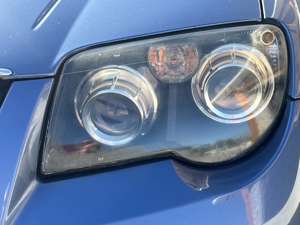 2005 Chrysler Crossfire - Image 26 of 31