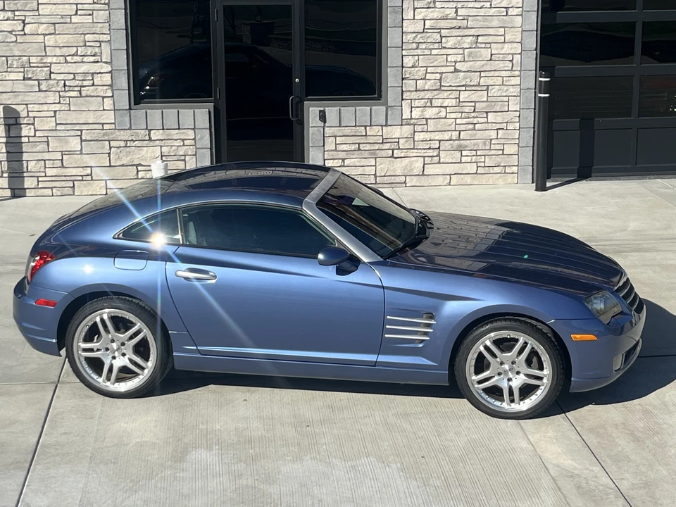 2005 Chrysler Crossfire - Image 2 of 31