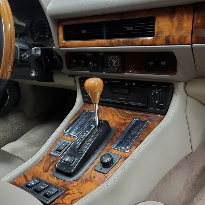 1996 Jaguar XJS - Image 11 of 15