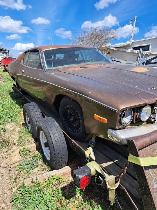 Plymouth Satellite - Image 6 of 10