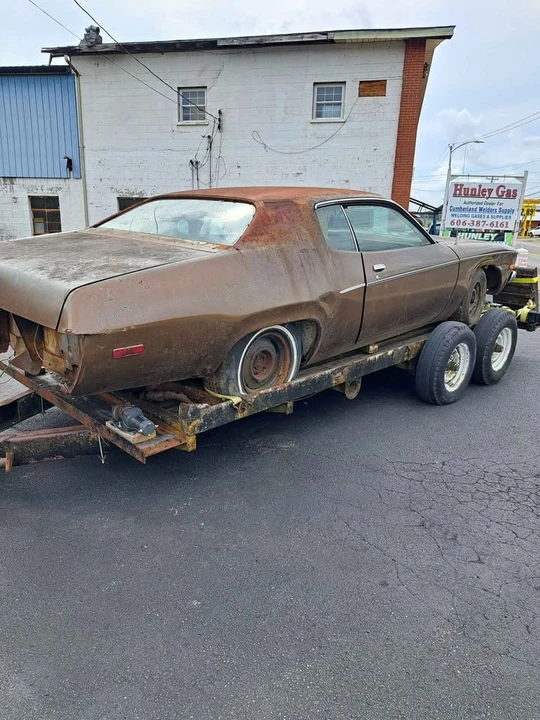 Plymouth Satellite - Image 2 of 10