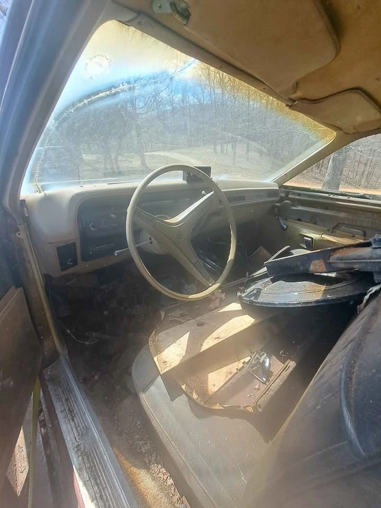 Plymouth Satellite - Image 9 of 10