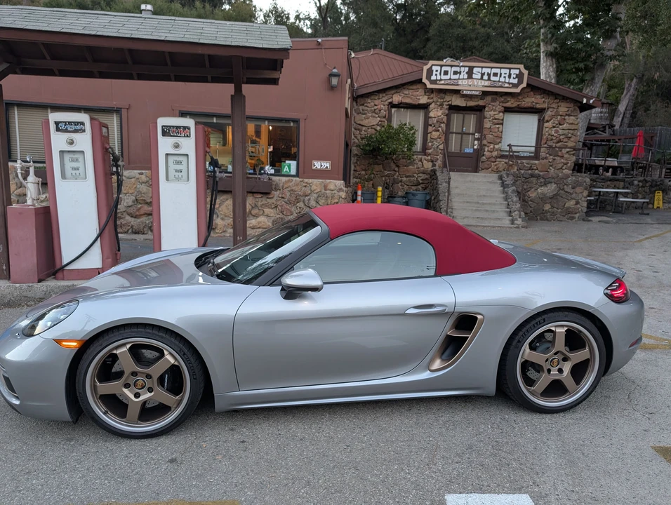 2022 Porsche 718 Boxster - Image 21 of 31