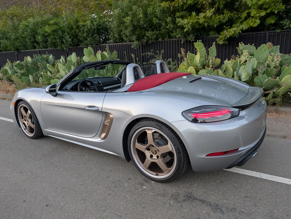 2022 Porsche 718 Boxster - Image 12 of 31
