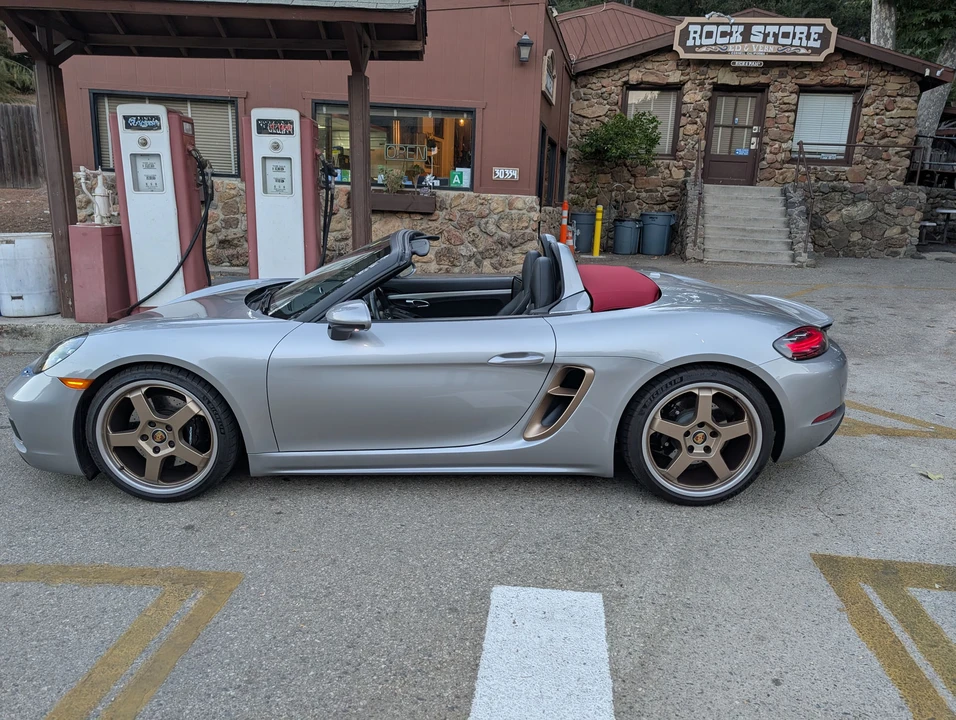 2022 Porsche 718 Boxster - Image 9 of 31