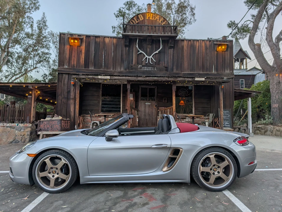2022 Porsche 718 Boxster - Image 7 of 31
