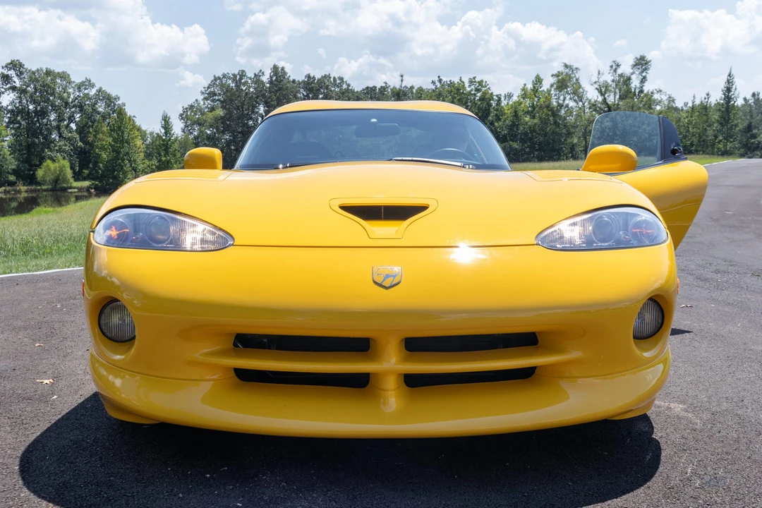 2001 Dodge Viper GTS 2nd Gen - Image 9 of 31