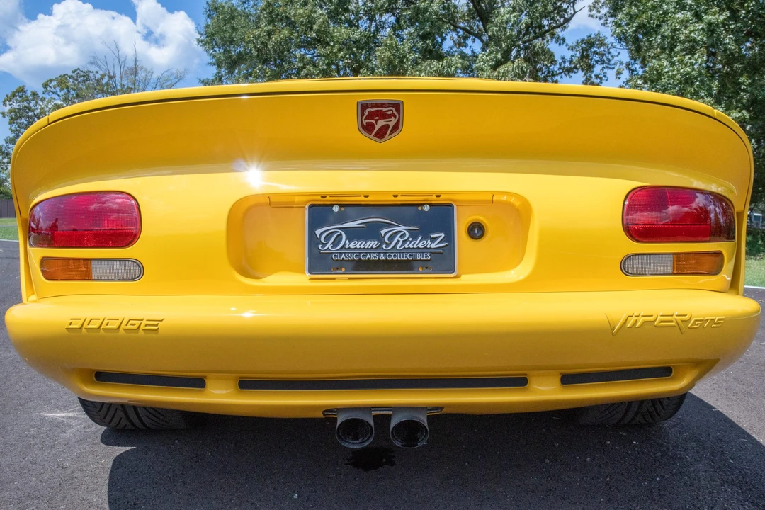 2001 Dodge Viper GTS 2nd Gen - Image 15 of 31