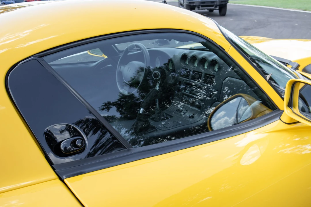 2001 Dodge Viper GTS 2nd Gen - Image 23 of 31