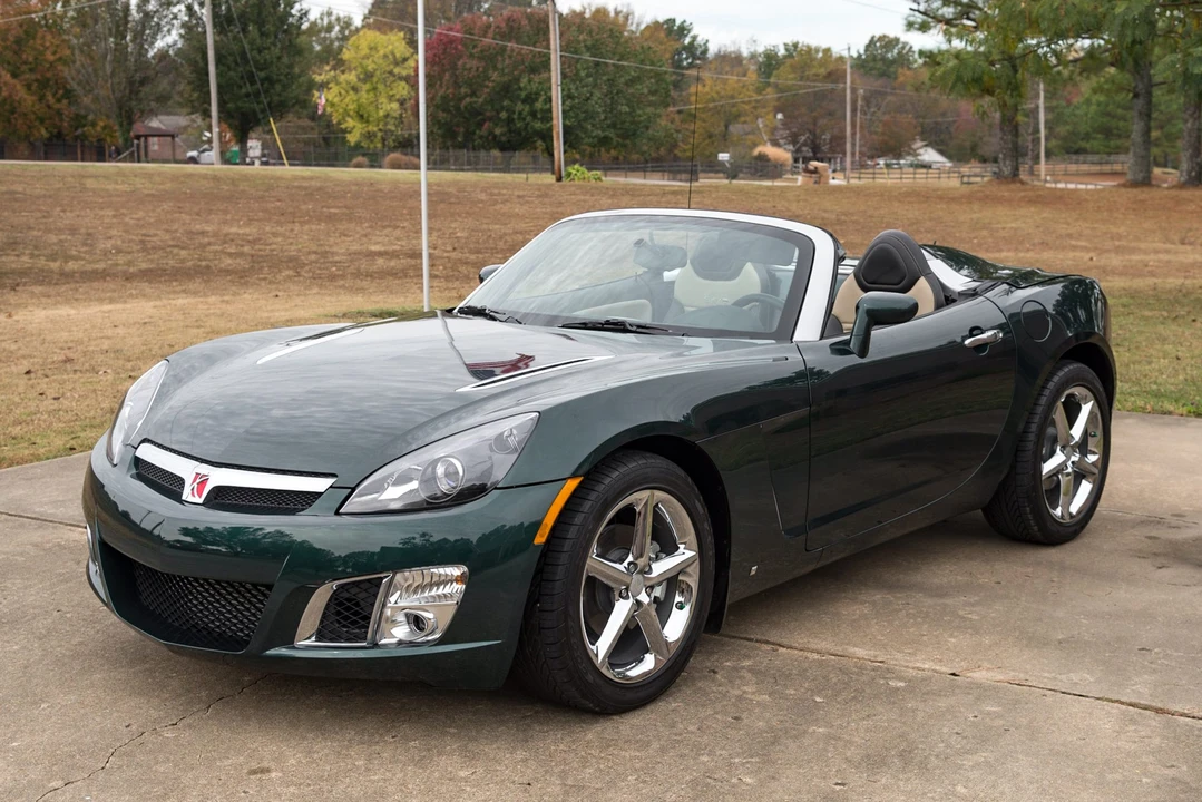 2008 Saturn Sky Red Line - Image 2 of 31