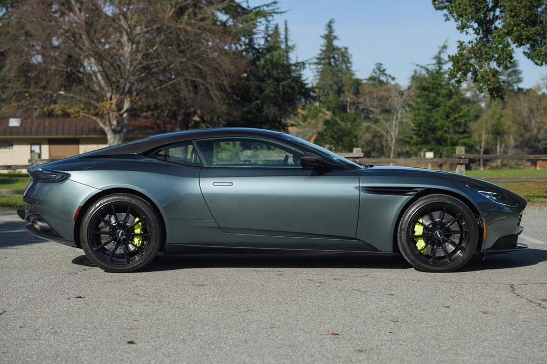 2021 Aston Martin DB11 AMR - Image 10 of 31