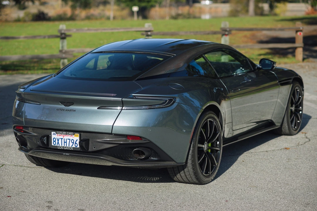 2021 Aston Martin DB11 AMR - Image 9 of 31