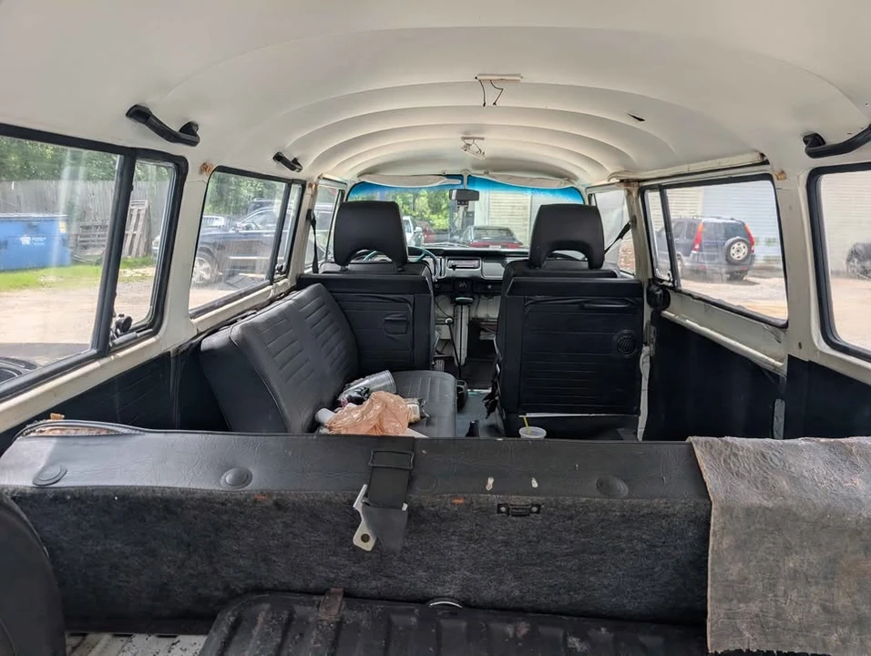 Volkswagen Bay-Window Bus - Image 3 of 6