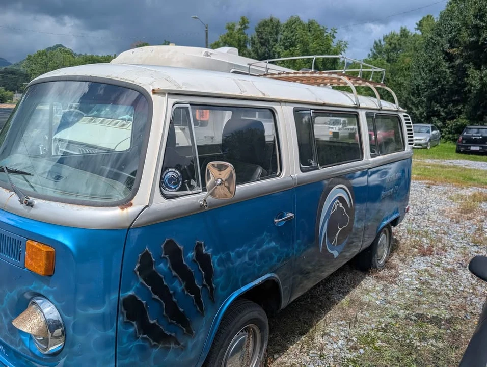 Volkswagen Bay-Window Bus - Image 5 of 6