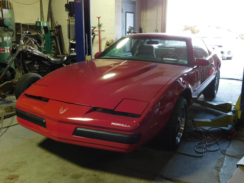 1987 Pontiac Firebird 3rd Gen - Image 11 of 31