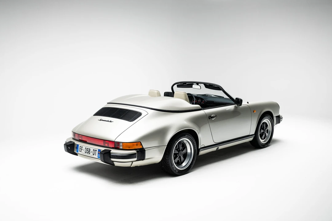 1989 Porsche 911 Carrera 3.2 - Image 17 of 31
