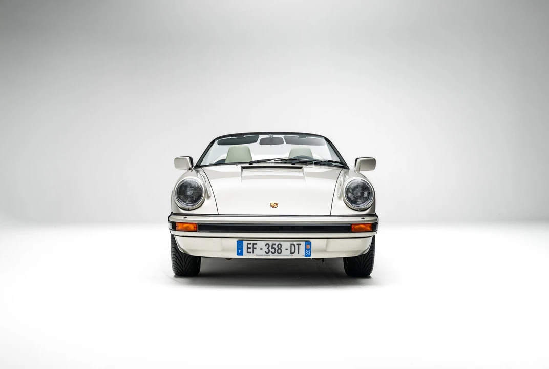1989 Porsche 911 Carrera 3.2 - Image 26 of 31